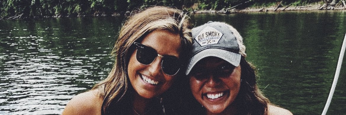 laurenn_cass's profile banner image