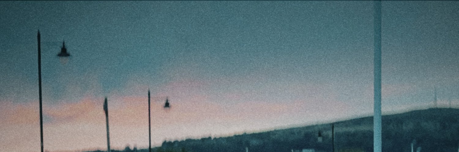 q3lo_'s profile banner image