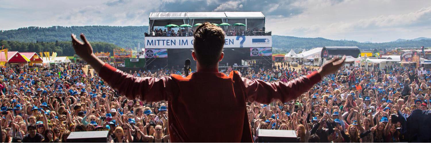 lucahaennifans's profile banner image