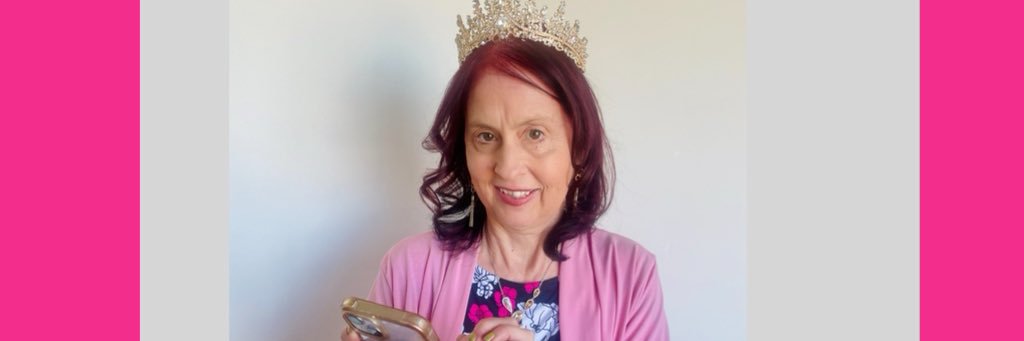 smdebbie's profile banner image