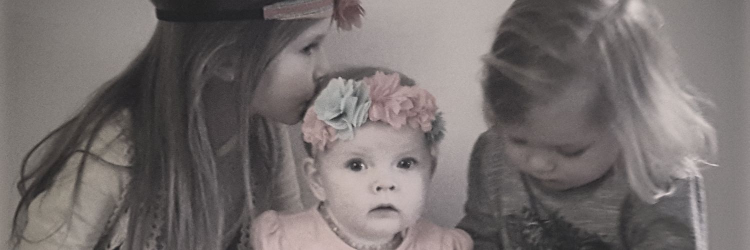 strong_mamabear's profile banner image