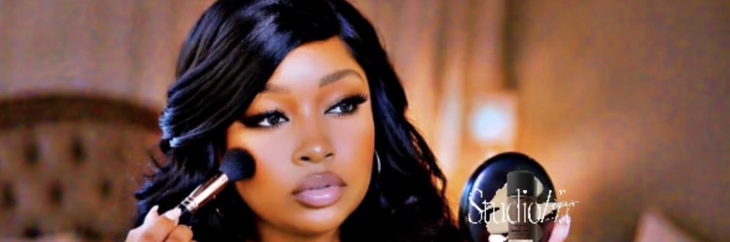 calireddglam's profile banner image