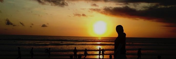 rhenydidi's profile banner image