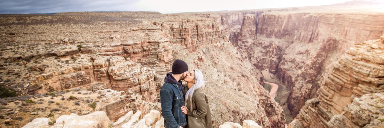 deelovesit's profile banner image