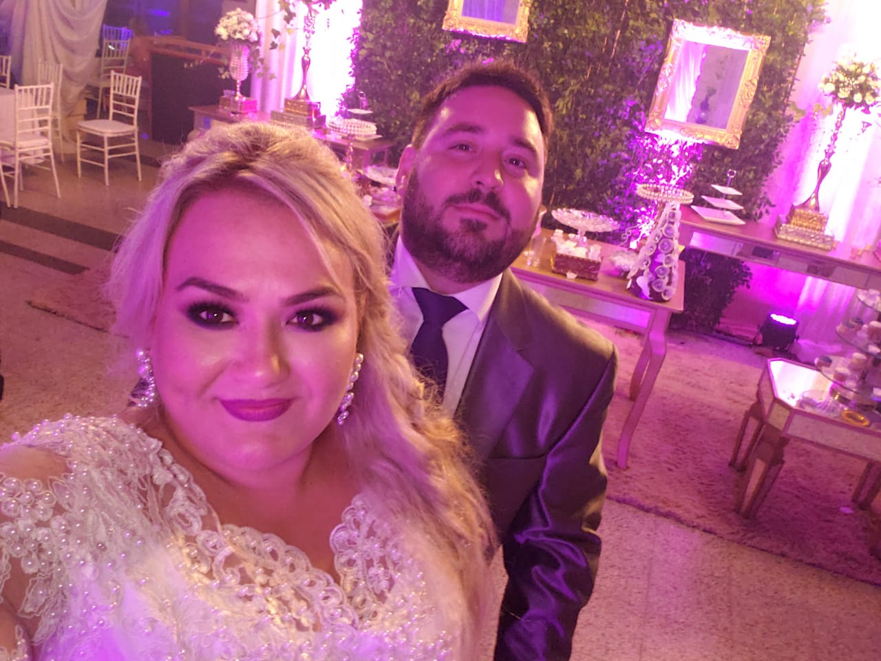 carliarza's profile banner image
