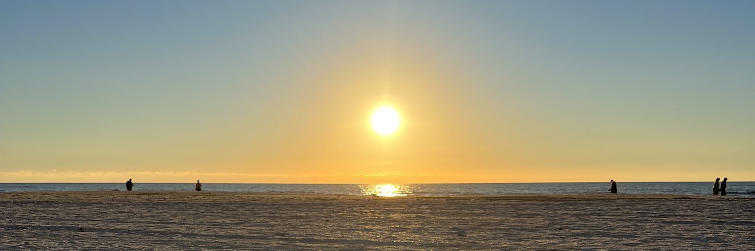 cydneyjbond's profile banner image