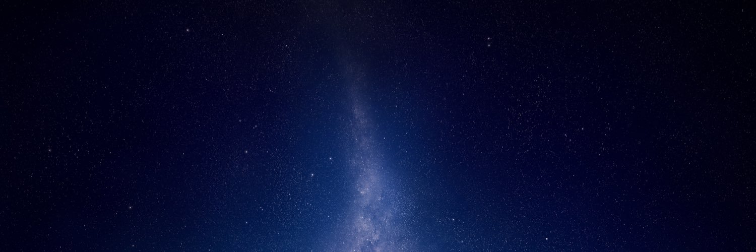 lxciana's profile banner image