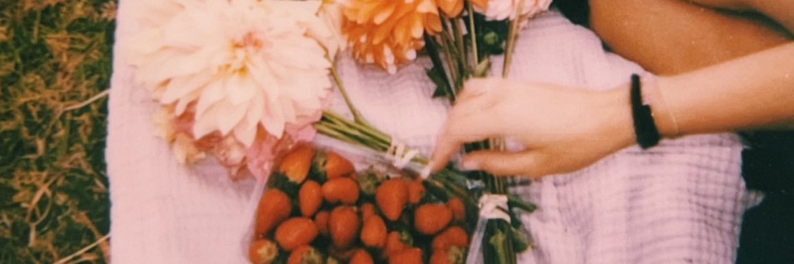cydnealon's profile banner image