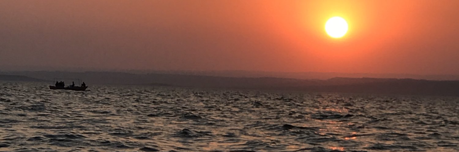 ihn_i's profile banner image