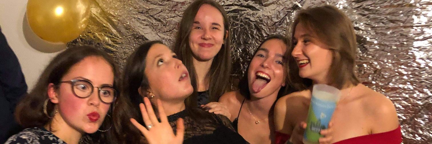 Clara_dgd's profile banner image