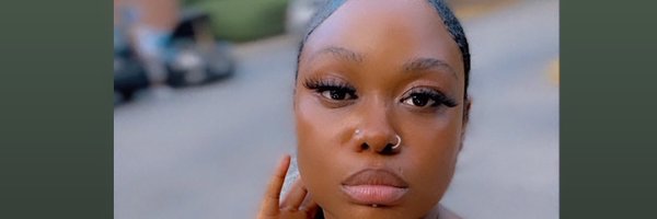 MrsAvonn Profile Banner