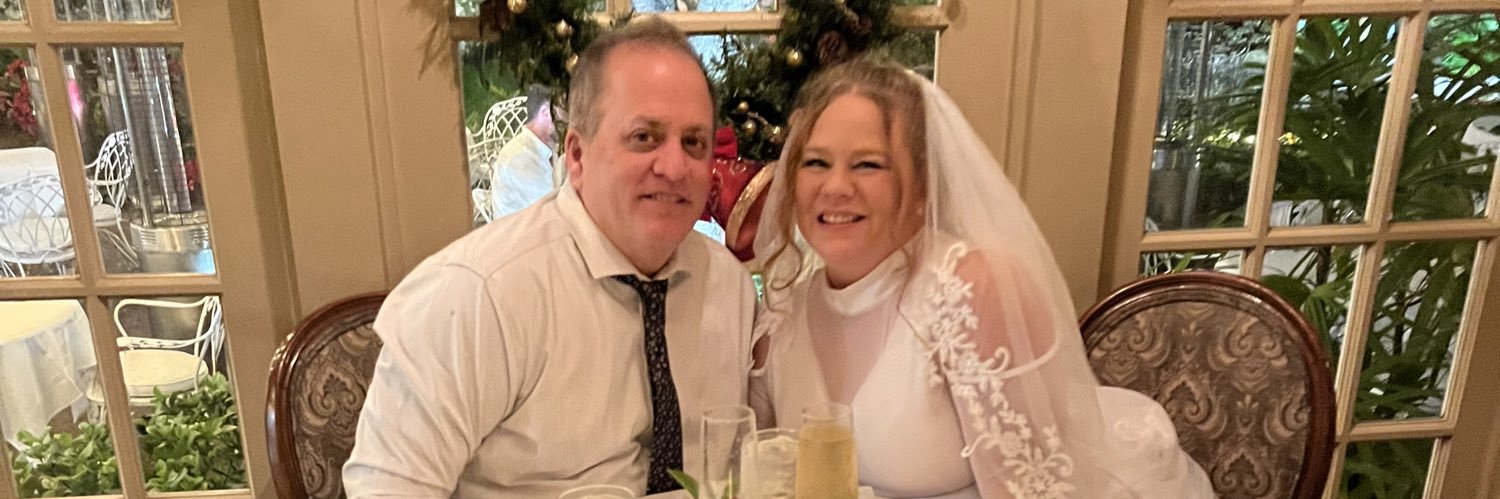 susiedecarle's profile banner image