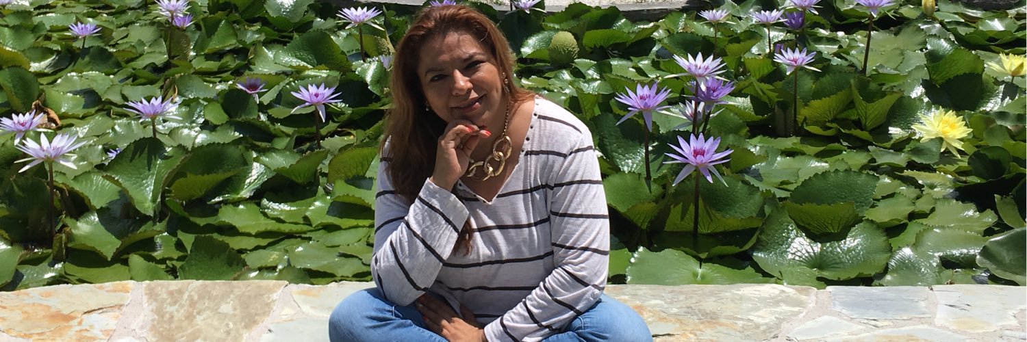 aymycastillo's profile banner image
