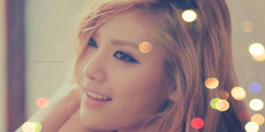 yewrl's profile banner image