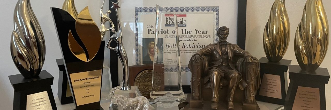 HollyRobichaud's profile banner image