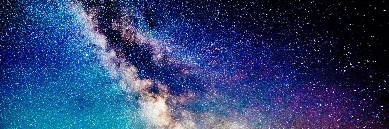 Lizzyyy_12's profile banner image