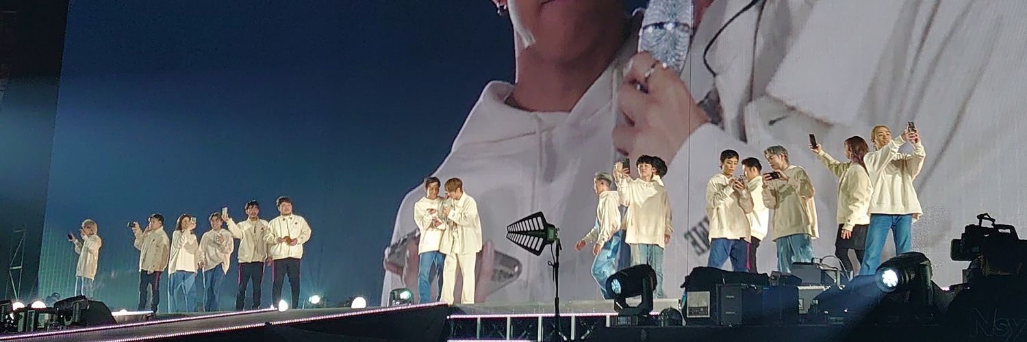810109810's profile banner image