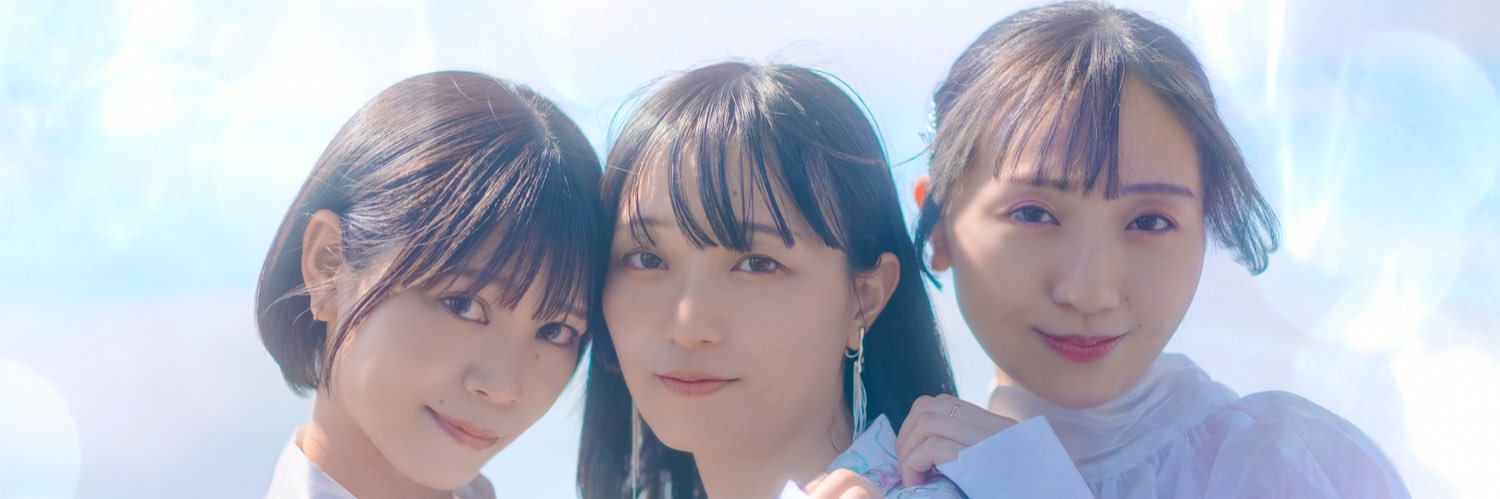 a_TriangleTiara's profile banner image