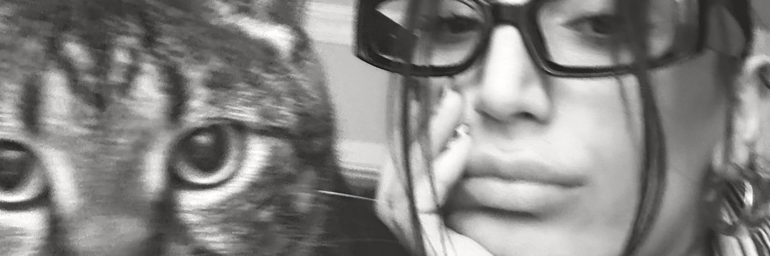gulfemsari's profile banner image
