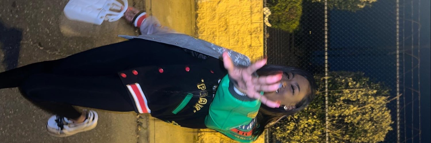 nahiyahk_'s profile banner image