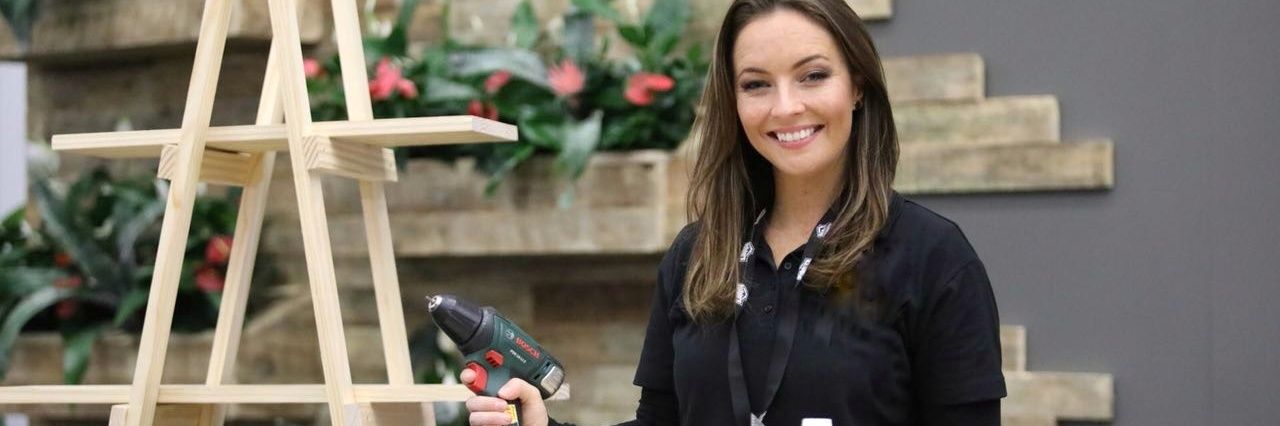 DIYwithelle's profile banner image