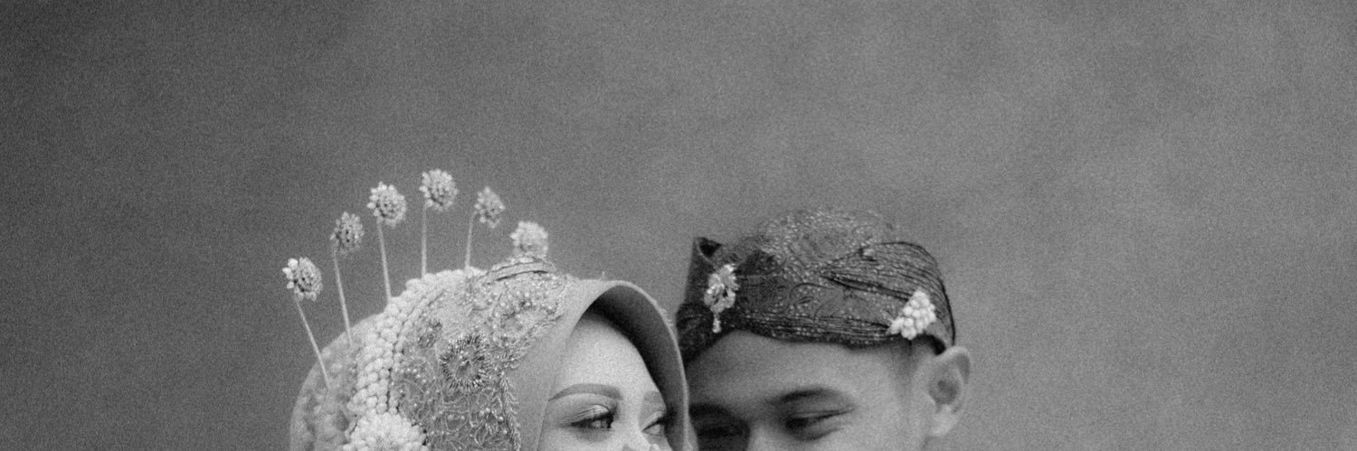 darnikWulandari's profile banner image