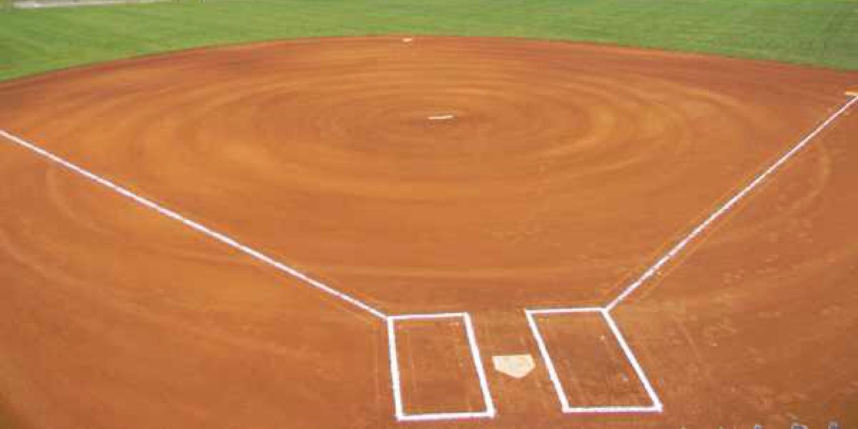 De Pere Softball banner