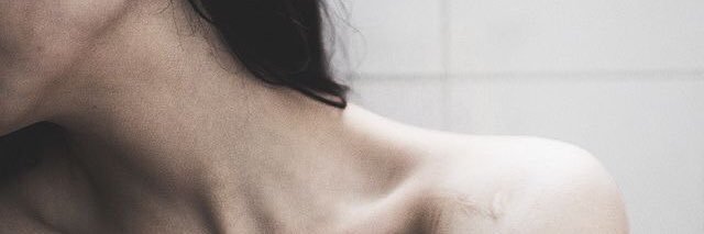 nnhiing's profile banner image
