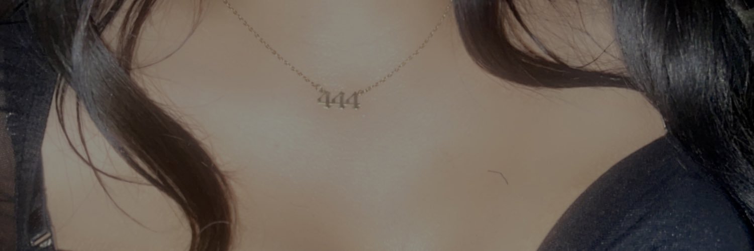 amberlleyva's profile banner image