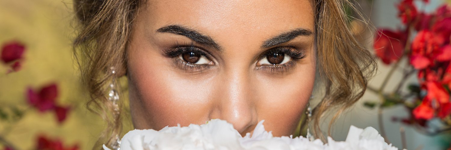 whWeddingPhoto's profile banner image