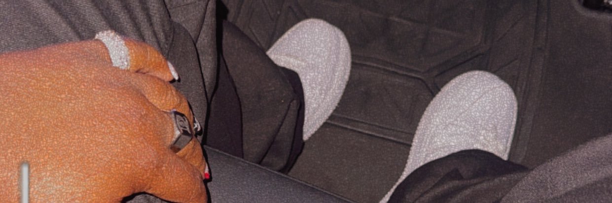 vic_pink1997's profile banner image