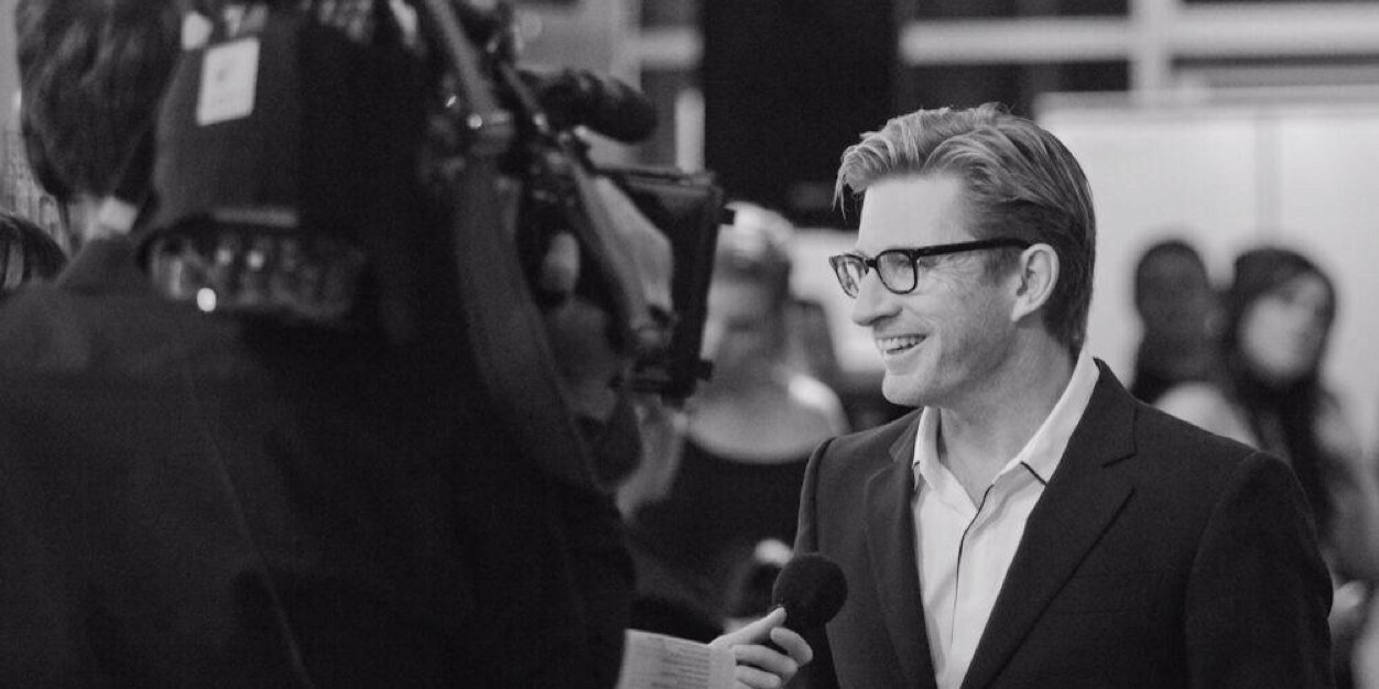 David Wenham AM, Blue Tick banner