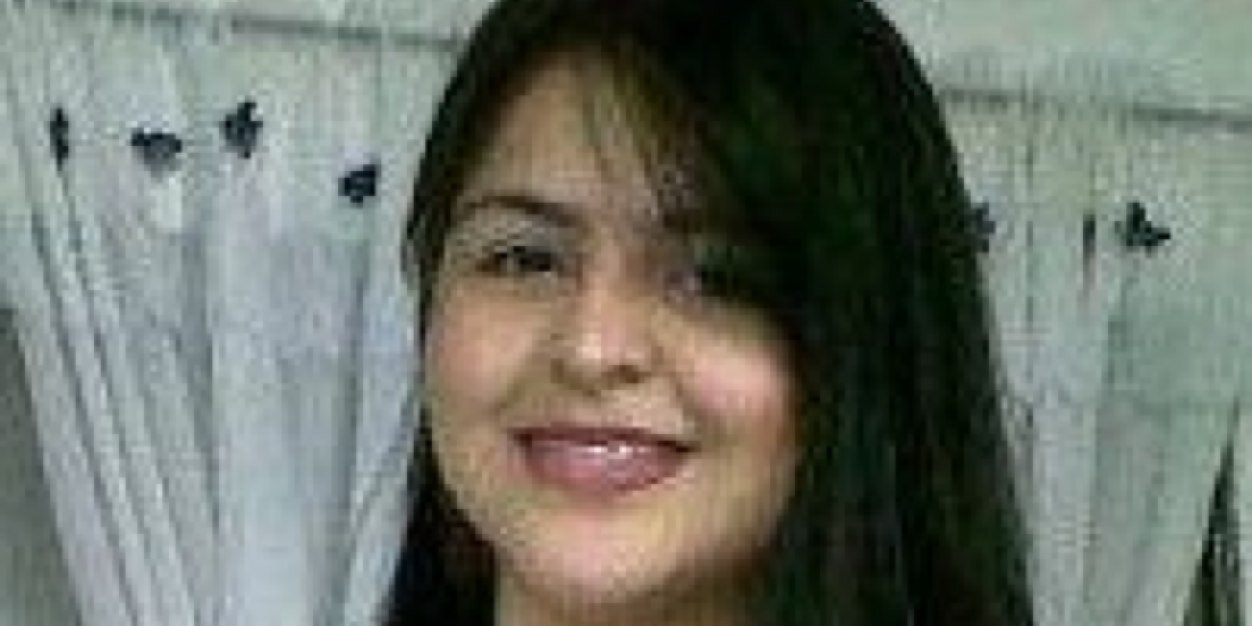 simrin10's profile banner image