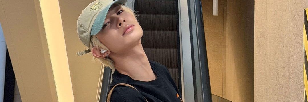 evanaisance's profile banner image