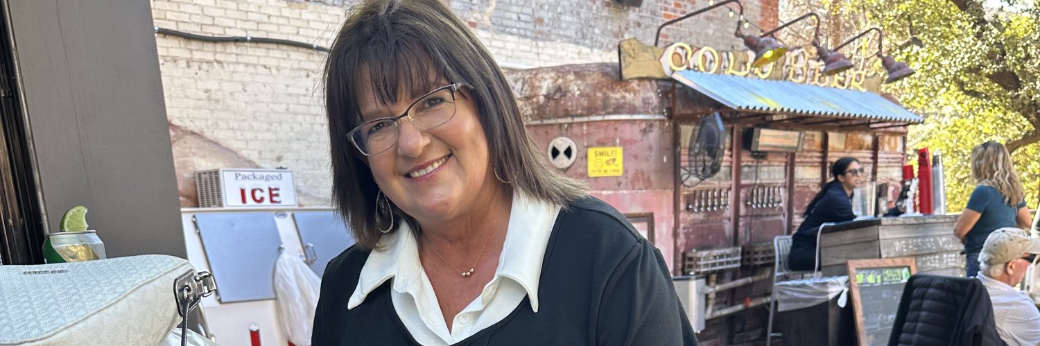 Lisa Lovell banner