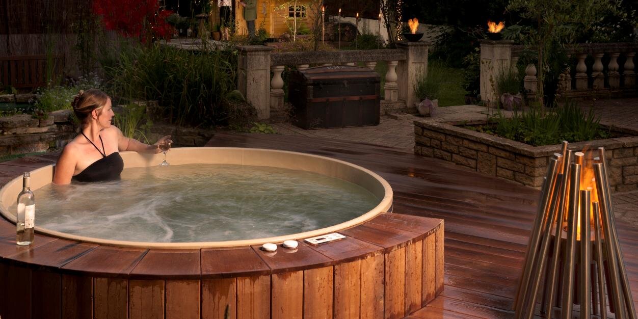 Canadian Hot Tubs banner