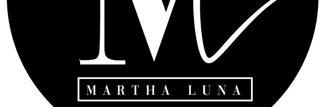 Martha🌙 Luna banner