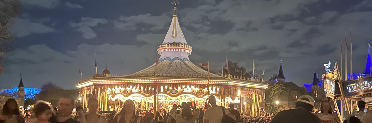 Mackenzie DeRosa 🦋 banner