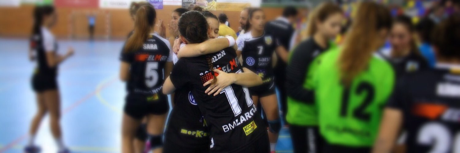 Thaís P. Comas banner