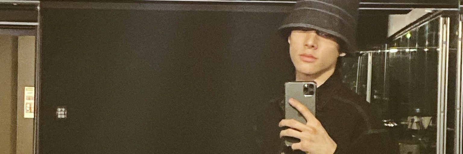 maeuwozoo's profile banner image