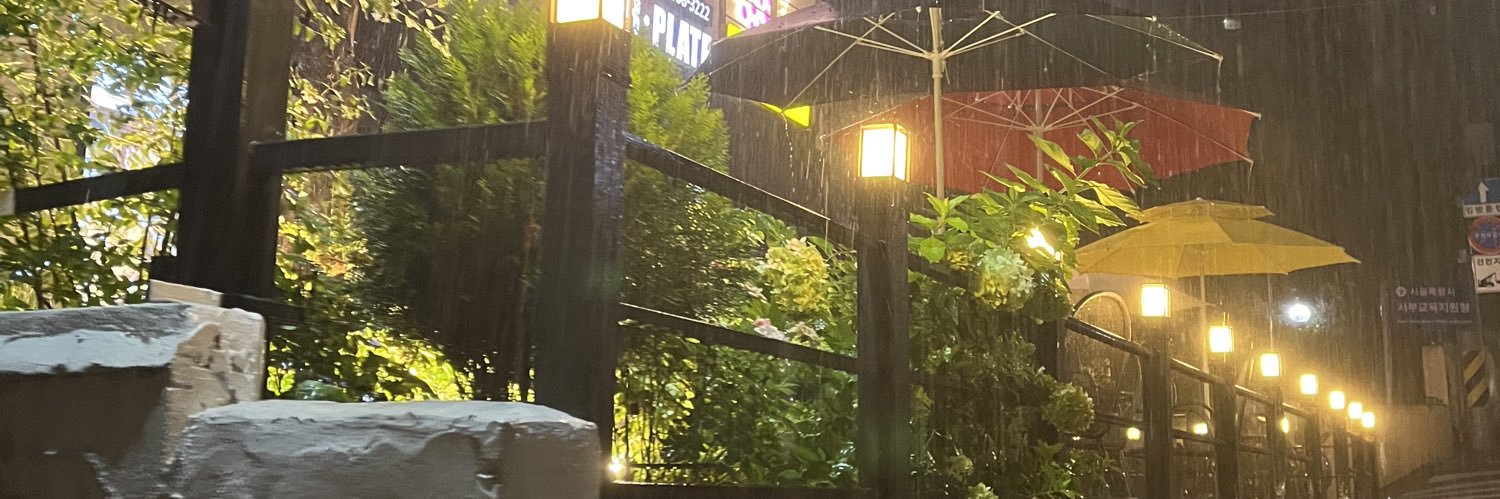 xinyiingg's profile banner image