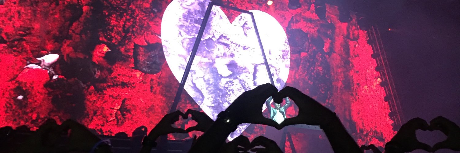 NahyaF's profile banner image