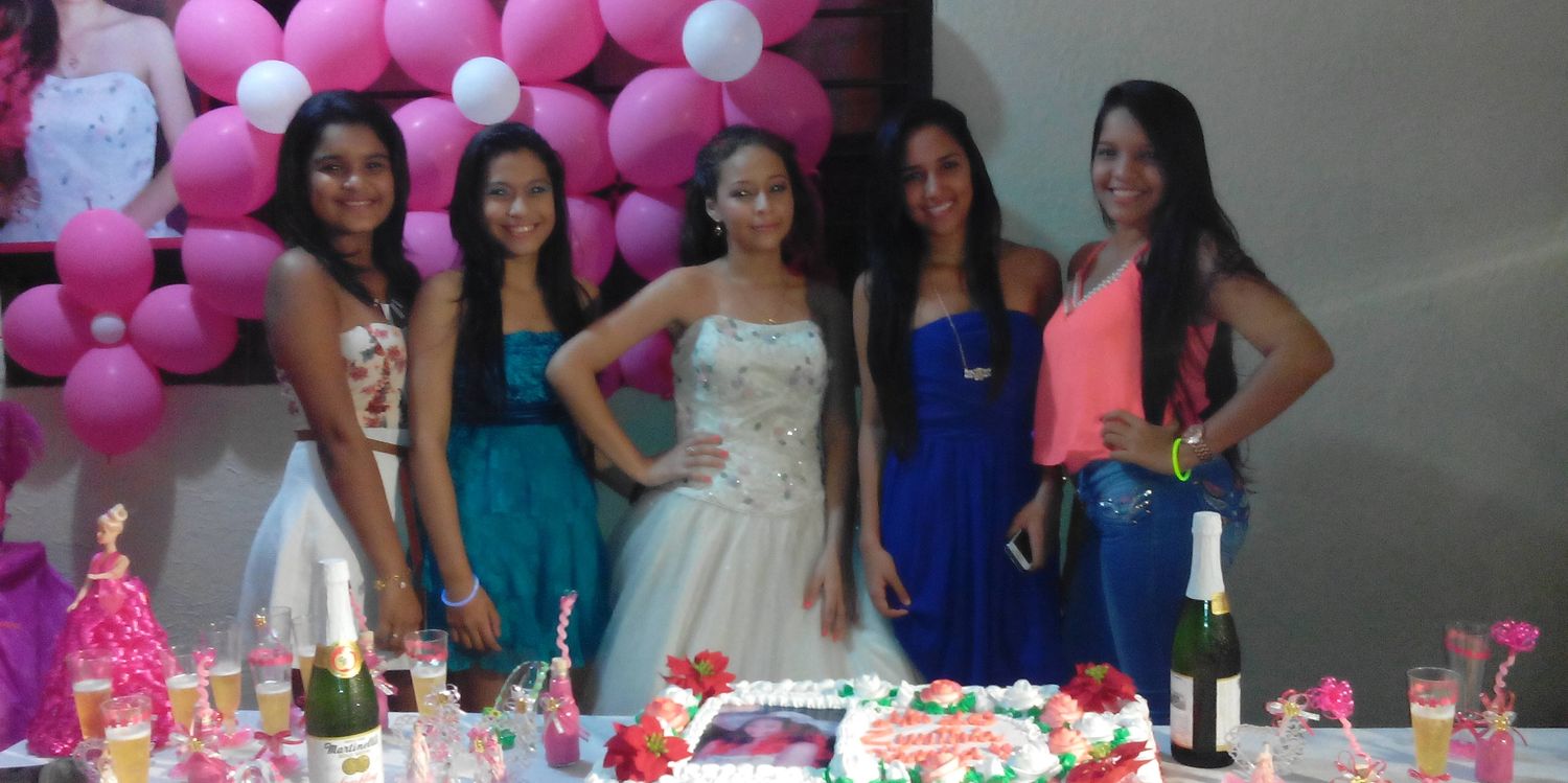 __LauraAndrea's profile banner image