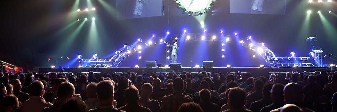 Comedian Nazareth banner