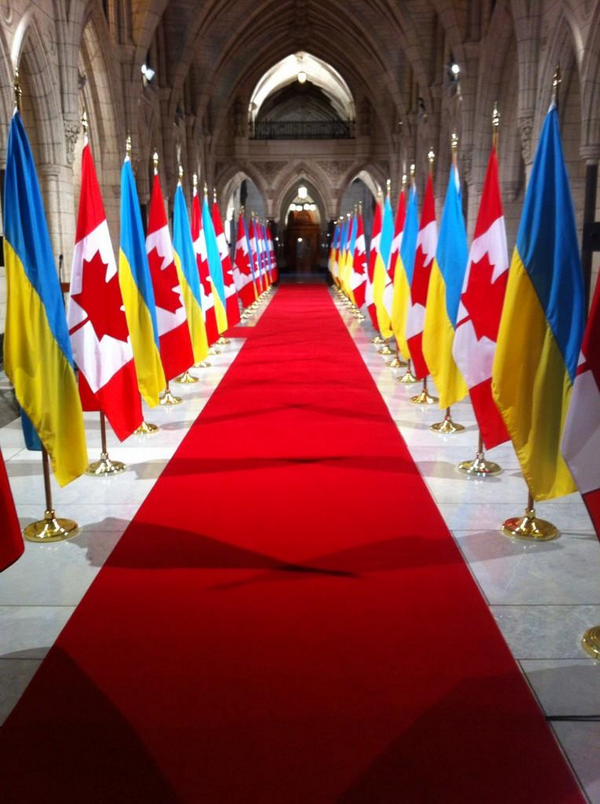 MykhailoNORTH🇨🇦🇺🇦🌻's banner