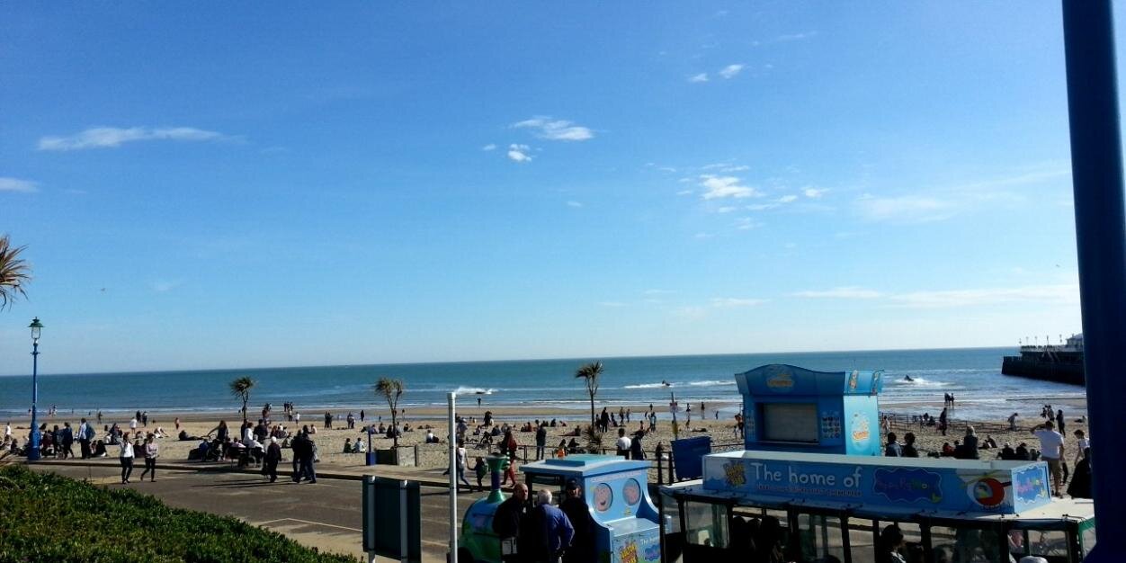 Dr Lakshman Lucky Ganatra banner