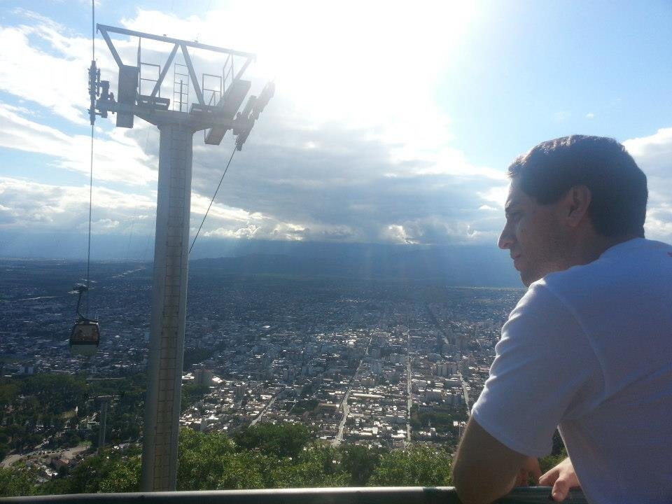 luisveliz85's profile banner image