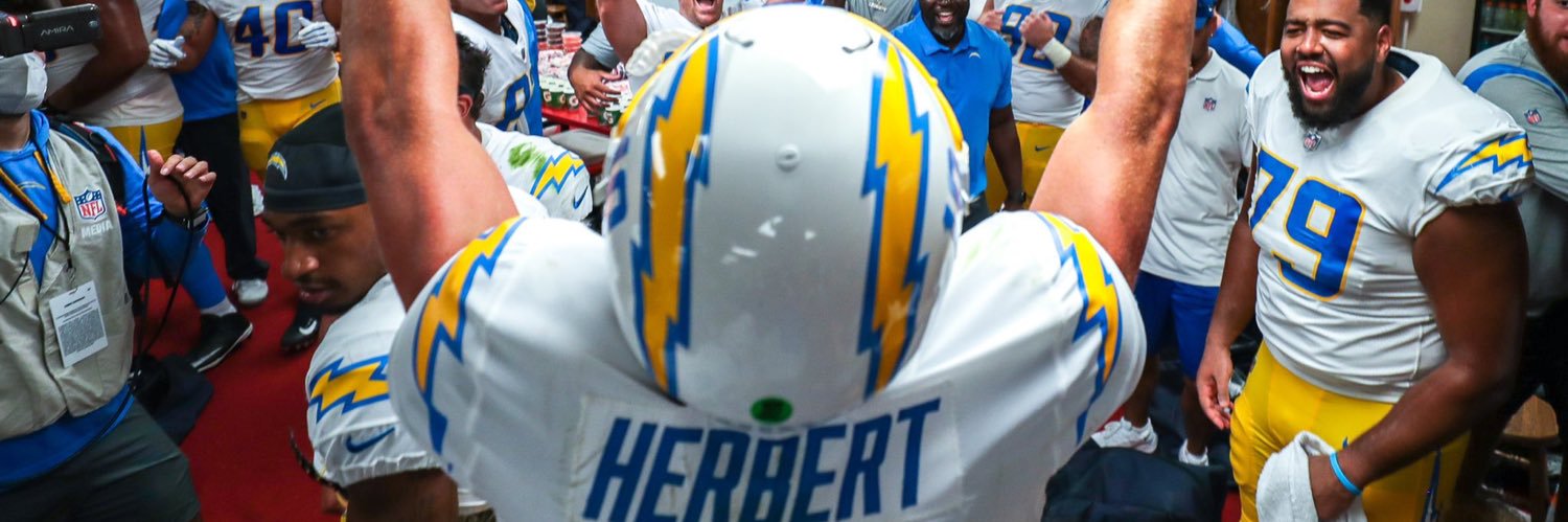 Laura Miller⚡️ banner