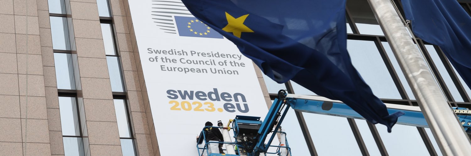 Daniel Holmberg banner