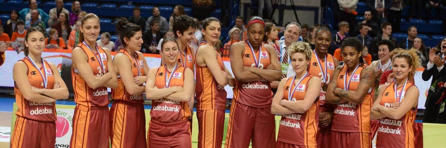 Ayse__B's profile banner image